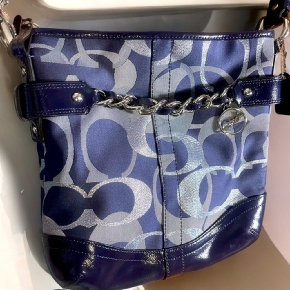 STUNNING Coach F19820 Moto Optic Metallic Chain Navy Signature Jaquard  Bag